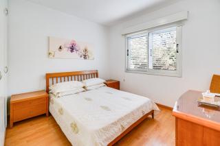 Family Friendly 2-Bed on Limassol Seafront - 2