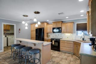 5 min to Old Town l Heated Pool l Spa l Game Room l Putting Green - 3