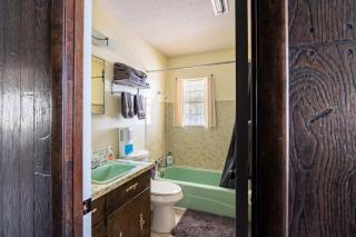 LaRue's Private Lakeside Cottage - 6