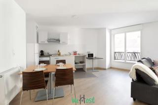 JBA 301 - KP - Beautiful apt for 6 ppl at St Denis -2 bedrooms - 1