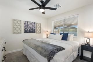 5 min to Old Town, Pool, Putting Green, BBQ - 4