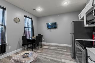 Lunar Escape 1 Bd Near Zoo, Rocky Steps & Downtown - 5