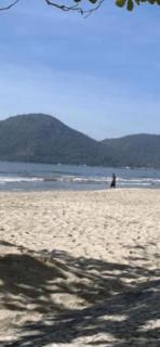 Apê de fundos em condo beira mar com garagem e Wi-Fi - 0