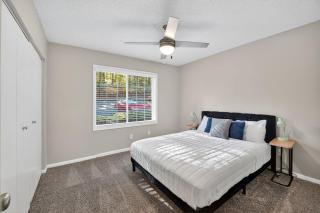 Crest At East Cobb 1830 Sleek & Cozy 2bd 2bt - 1
