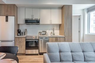 Skyline Suite - Modern 1 BR - 1