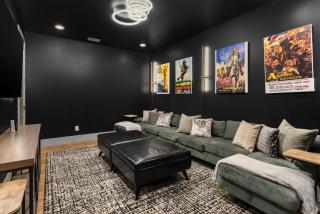 Luxe Getaway with Hot Tub - 5