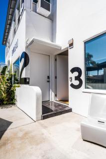 Simple La Jolla Epic bungalow # 3 - 1