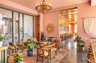 The Cabins at East Austin Hotel - 4