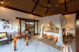 Superb and Elegant 4-Bedroom Villa - Up to 10 guests - 3