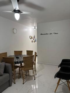 Apto na Enseada 150 metros - 5