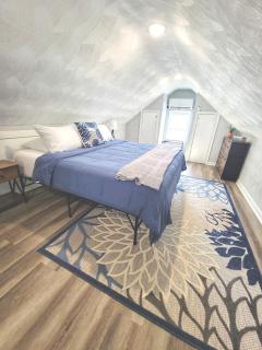 Cozy 2 Bdrm Cottage King bed - 5