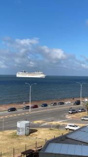 Encantador Apto con Vista al Mar en Ciudad Vieja - 4