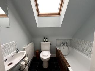 Hazel House - Cosy 2 bedroom house with parking near to Oxford - 5