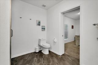 roomstr Florida Suite 1 Bedroom in South Tampa with Private Full Bathroom - 6