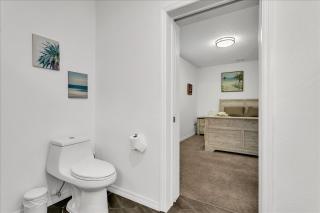 roomstr Florida Suite 1 Bedroom in South Tampa with Private Full Bathroom - 4