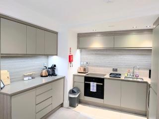 The Butler Suite - 3