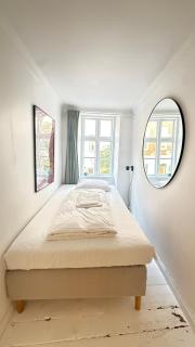 Latin Quater 1 - 4 - 2