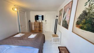 Latin Quater 1 - 4 - 4