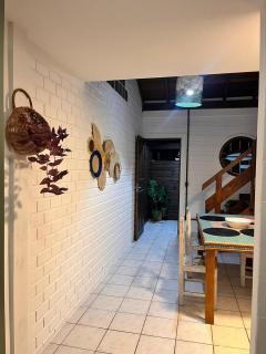 Quarto Backdoor, confortável e a 50m da praia do Campeche - 1