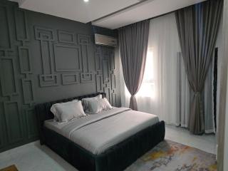 Beautiful 2 bedroom Apartment with Pool - 7