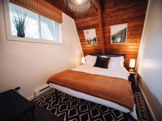 Cozy A-Frame Getaway Minutes from Nelson Ledges - 2