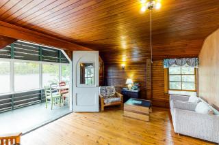 Garden Island's Willow - 7