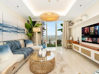 Palm Views in NEW Palace Beach Residence - 8