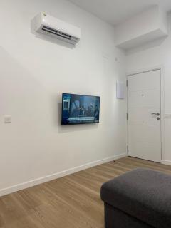 Apartamento 1 a 2 min caminando de la estación de Bus y Tren María Zambrano - 3