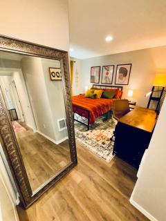 Colorful Comfort 3 Bedroom Home with Fenced yard - 6