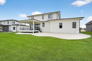 Spacious 6 bed 5 Bath Home, Close to Theatre and Restaurants - 6