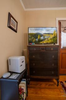 Sleeps 2 Private Entrance, Spa Tub, Near Casino - 3