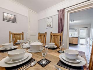 3 Bed in Tenby FB063 - 6