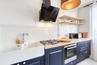 Relaxation near Paris - 3