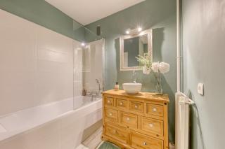 Relaxation near Paris - 1