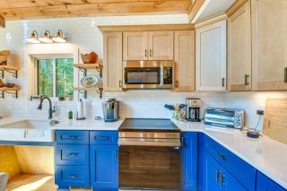 Secluded Lake Lanier Cabin with Game Area - 2