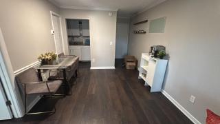 Quiet Corner of Atlanta - 5