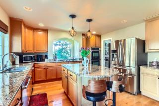 Denver Retreat Home with Stunning Lake, Mountain Views and Luxury Amenities - 9