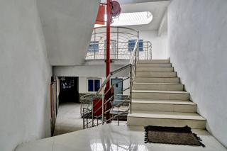 Collection O Erattupetta Formerly City Residency - 1