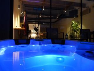 Chambres d'hotes Deluxe Jacuzzi Mas de l'Etoile - Aigues-Mortes - 1