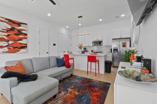 Elevated Luxury in the Heart of HTX - 8