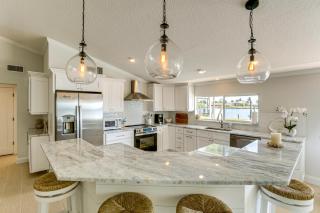 4 Mi to Englewood Beach Boating and Fishing Escape - 8