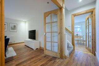 Anjore House - Modern Home walking to City Centre with Parking - 5