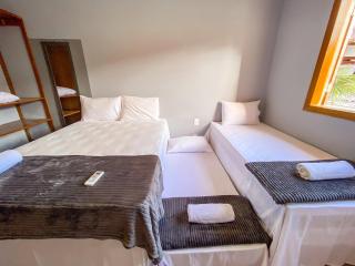 Flat com 1 quarto com ar split, sala e cozinha completa, No condomínio Portal do Atlântico a 100m praia de Taperapuã (Barraca do Gaúcho) , portaria 24hrs, piscina. - 8