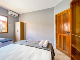 Flat com 1 quarto com ar split, sala e cozinha completa, No condomínio Portal do Atlântico a 100m praia de Taperapuã (Barraca do Gaúcho) , portaria 24hrs, piscina. - 5