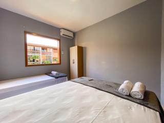 Flat com 1 quarto com ar split, sala e cozinha completa, No condomínio Portal do Atlântico a 100m praia de Taperapuã (Barraca do Gaúcho) , portaria 24hrs, piscina. - 4