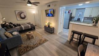 Cozy Comfy and Peaceful Oasis Getaway with Porch - 6