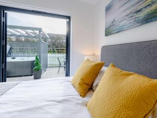 2 Bed in Westward Ho 77289 - 0