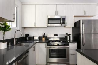 Relax in Spacious 3BR Apt Sleeps 8 and Parking - 1