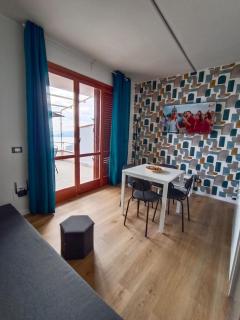 MAISON PALMENTELLo 3 - 8