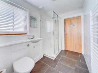 2 Bed in Cowes IC018 - 9